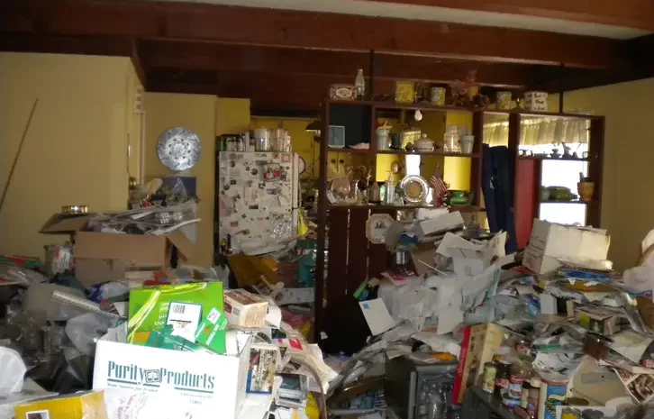  Navigating the sensitive topic of hoarding with your family member 